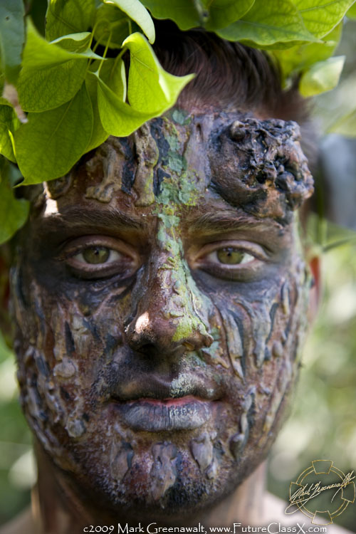 Tree facepainting on male model Pieter
